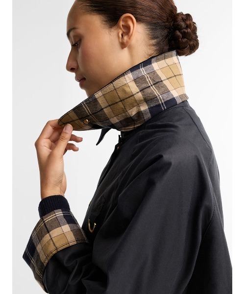 Barbour（バブアー）の「【SPEY / スペイ】Icons ワックス ジャケット（レディース）（ブルゾン・レディース・ベージュ/ネイビー・8/10）」の12枚目の写真