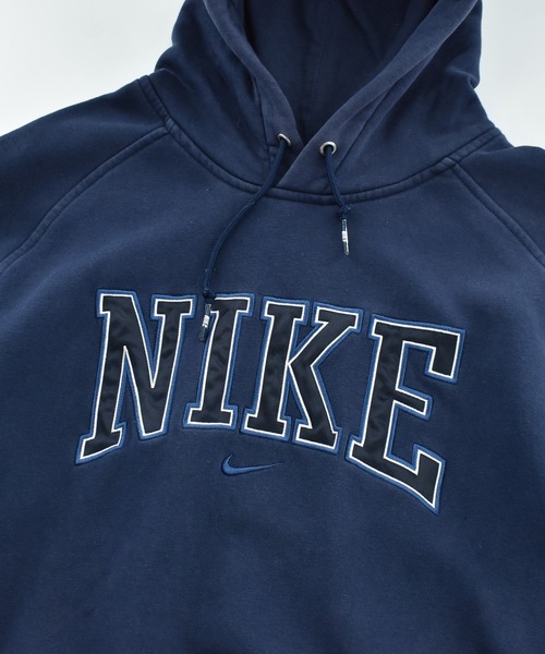 LABORATORY R（ラボラトリーアール）の「【USED】Y2K NIKE ロゴ フーディー（パーカー・メンズ・ネイビー・LARGE）」の2枚目の写真