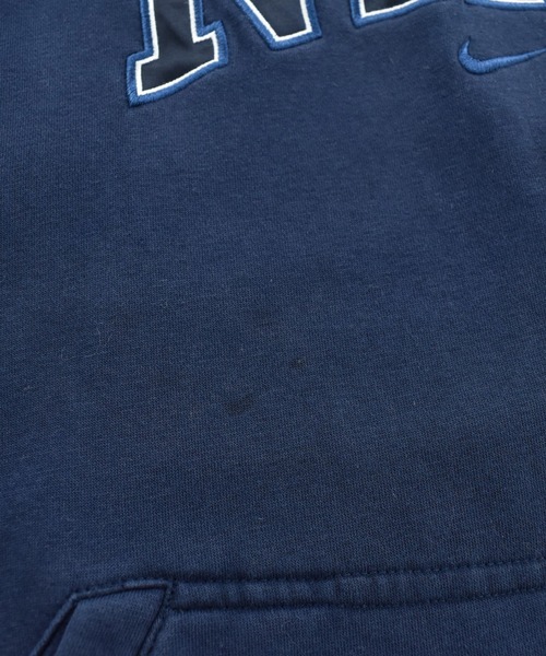 LABORATORY R（ラボラトリーアール）の「【USED】Y2K NIKE ロゴ フーディー（パーカー・メンズ・ネイビー・LARGE）」の3枚目の写真