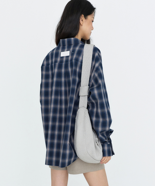MONGDOL(モンドル)の「ロゴポイント オーバーサイズ チェックシャツ ネイビー MDSH031NAVY(シャツ/ブラウス・レディース・その他・F)」の5枚目の写真