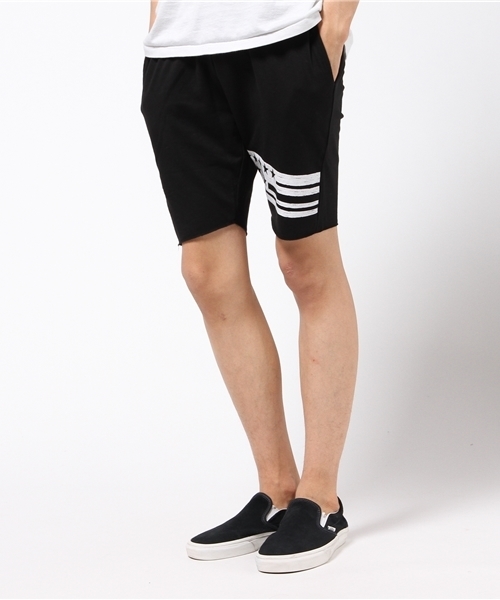 VENCEEXCHANGE(ヴァンスエクスチェンジ)の「ミニ裏毛星条旗プリントショーツ(その他パンツ・メンズ・オフホワイト/グレー/ブラック・MEDIUM/LARGE)」の3枚目の写真