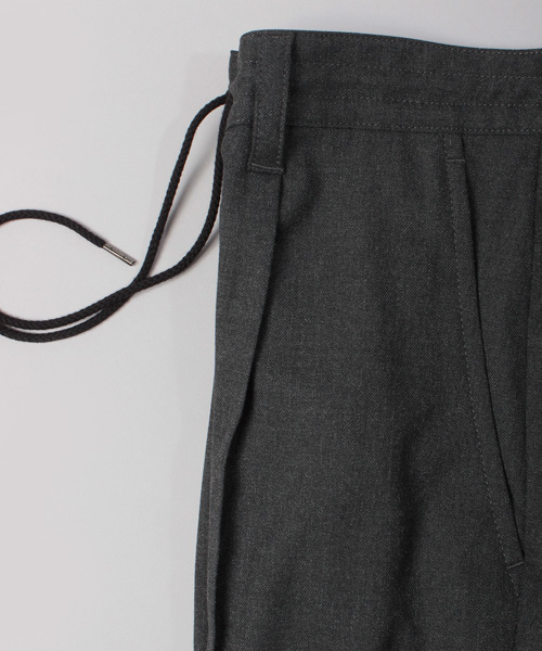ESSENTIAL GARMENT MEN'S BIGI（エッセンシャルガーメントメンズビギ）の「【2016-17 A/W新作】ストレッチイージースラックス T/R（その他パンツ・メンズ・ネイビー/チャコールグレー・S/M）」の15枚目の写真