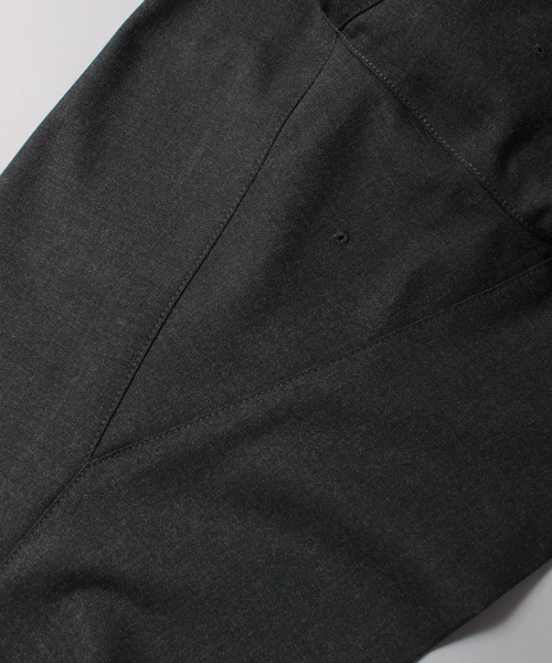 ESSENTIAL GARMENT MEN'S BIGI（エッセンシャルガーメントメンズビギ）の「【2016-17 A/W新作】ストレッチイージースラックス T/R（その他パンツ・メンズ・ネイビー/チャコールグレー・S/M）」の9枚目の写真