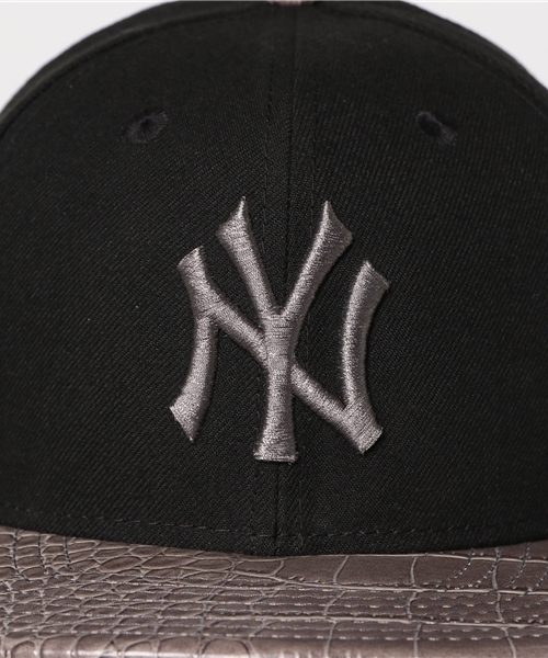 NEW ERA（ニューエラ）の「NEWERA 9FIFTY SNAPBACK CAP VIZE SKINZ NEW YORK YANKEES BLACK（キャップ・メンズ・ブラック・FREE）」の8枚目の写真