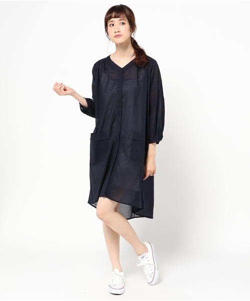 LBC(エルビーシー)の「コットン60ボイルコートワンピース(ワンピース・レディース・オフホワイト/ネイビー・MEDIUM/LARGE)」の5枚目の写真