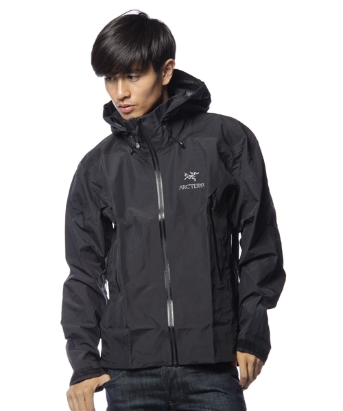 BEAMS(ビームス)の「ARC'TERYX / “BETA AR JACKET”(ブルゾン・メンズ・ブラック/ダークグリーン・X-SMALL/SMALL/MEDIUM)」の2枚目の写真
