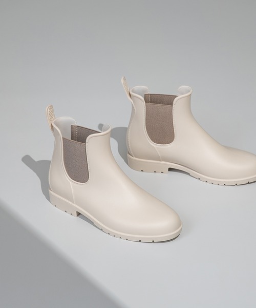 menue(メヌエ)の「サイドゴア 防水 レインブーツ(レインシューズ・レディース・グレー/ネイビー/ブラック/カーキ/ダークブラウン/ベージュ/アイボリー・LL/M/SS/3L/L/S/5L/6L/4L/19.0cm/21.0cm/20.0cm/19.5cm/21.5cm)」の2枚目の写真