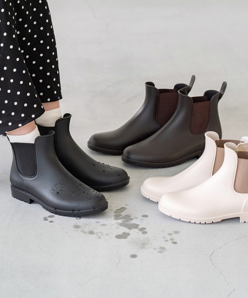 menue(メヌエ)の「サイドゴア 防水 レインブーツ(レインシューズ・レディース・グレー/ネイビー/ブラック/カーキ/ダークブラウン/ベージュ/アイボリー・LL/M/SS/3L/L/S/5L/6L/4L/19.0cm/21.0cm/20.0cm/19.5cm/21.5cm)」の13枚目の写真