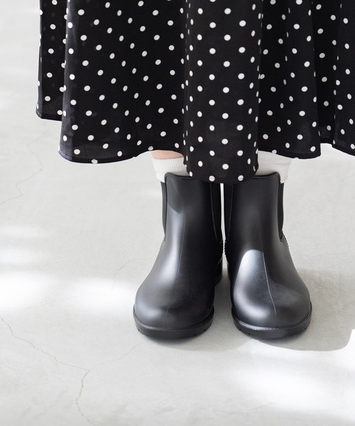 menue(メヌエ)の「サイドゴア 防水 レインブーツ(レインシューズ・レディース・グレー/ネイビー/ブラック/カーキ/ダークブラウン/ベージュ/アイボリー・LL/M/SS/3L/L/S/5L/6L/4L/19.0cm/21.0cm/20.0cm/19.5cm/21.5cm)」の14枚目の写真