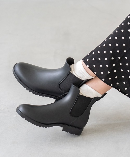 menue(メヌエ)の「サイドゴア 防水 レインブーツ(レインシューズ・レディース・グレー/ネイビー/ブラック/カーキ/ダークブラウン/ベージュ/アイボリー・LL/M/SS/3L/L/S/5L/6L/4L/19.0cm/21.0cm/20.0cm/19.5cm/21.5cm)」の12枚目の写真