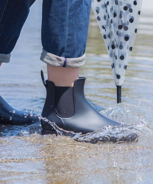 menue(メヌエ)の「サイドゴア 防水 レインブーツ(レインシューズ・レディース・グレー/ネイビー/ブラック/カーキ/ダークブラウン/ベージュ/アイボリー・LL/M/SS/3L/L/S/5L/6L/4L/19.0cm/21.0cm/20.0cm/19.5cm/21.5cm)」の9枚目の写真