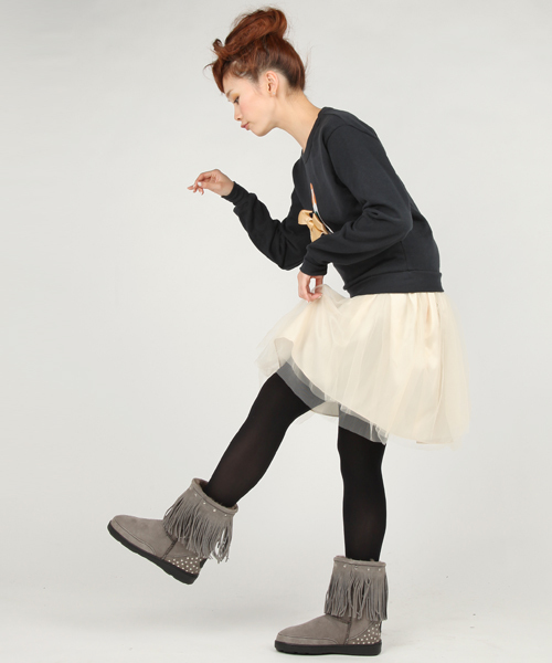 SHIPS for women(シップスフォーウィメン)の「ミネトンカ:シップススペシャル フリンジ(ブーツ・レディース・グレー・5/6/7/8)」の3枚目の写真