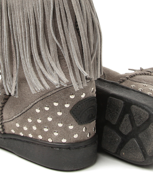 SHIPS for women(シップスフォーウィメン)の「ミネトンカ:シップススペシャル フリンジ(ブーツ・レディース・グレー・5/6/7/8)」の8枚目の写真