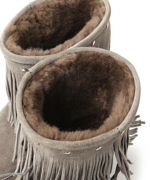 SHIPS for women(シップスフォーウィメン)の「ミネトンカ:シップススペシャル フリンジ(ブーツ・レディース・グレー・5/6/7/8)」の9枚目の写真