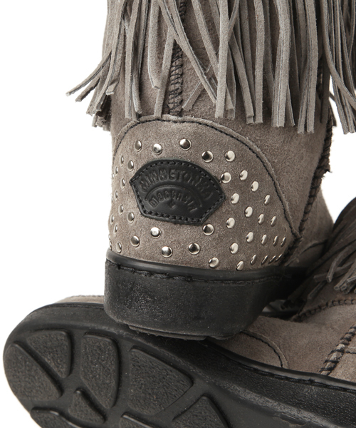 SHIPS for women(シップスフォーウィメン)の「ミネトンカ:シップススペシャル フリンジ(ブーツ・レディース・グレー・5/6/7/8)」の10枚目の写真