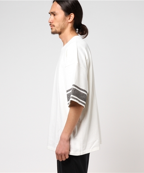ALLSAINTS（オールセインツ）の「GOSFORD CREW T-SHIRT（Tシャツ/カットソー・メンズ・ホワイト/ダークブラック・SMALL/LARGE/MEDIUM/X-SMALL）」の4枚目の写真