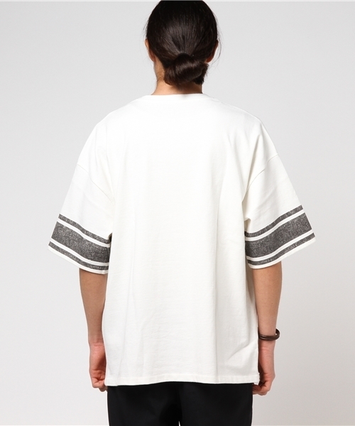 ALLSAINTS（オールセインツ）の「GOSFORD CREW T-SHIRT（Tシャツ/カットソー・メンズ・ホワイト/ダークブラック・SMALL/LARGE/MEDIUM/X-SMALL）」の5枚目の写真