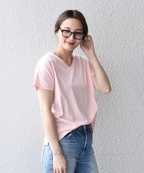 SHIPS Days（シップスデイズ）の「SHIPS Days STANDARD: ソフトコットン Vネック TEE（Tシャツ/カットソー・レディース・ブラック/ネイビー/ライトグレー/ホワイト/ベージュ系その他/ピンク・M～Ｌ/S～Ｍ）」の8枚目の写真