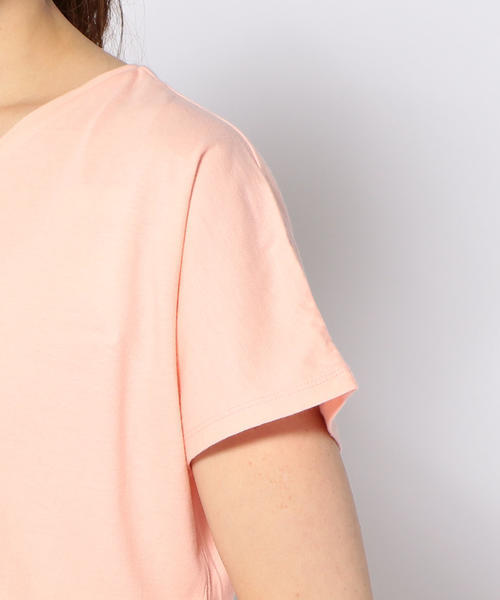 SHIPS Days（シップスデイズ）の「SHIPS Days STANDARD: ソフトコットン Vネック TEE（Tシャツ/カットソー・レディース・ブラック/ネイビー/ライトグレー/ホワイト/ベージュ系その他/ピンク・M～Ｌ/S～Ｍ）」の15枚目の写真