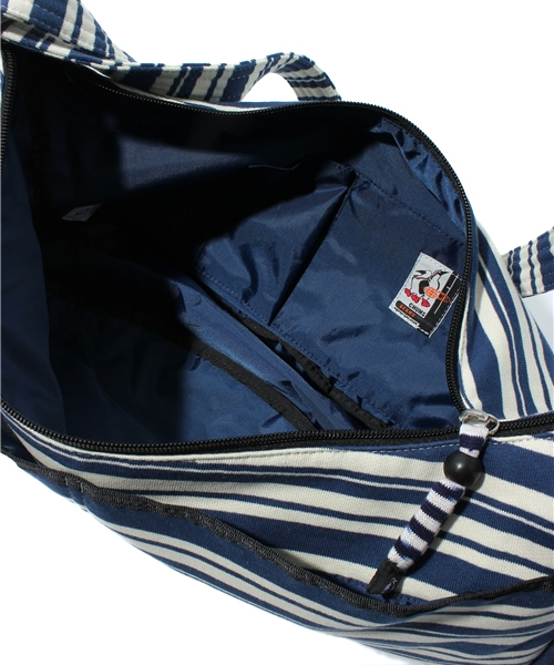 BEAMS（ビームス）の「CHUMS×BEAMS / 別注 SWEATバナナショルダー（ショルダーバッグ・メンズ・ライトグレー/ネイビー・ONE SIZE）」の10枚目の写真