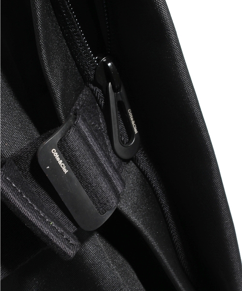 MIDWEST（ミッドウエスト）の「Cote&Ciel 15-17インチリュック（バックパック/リュック・メンズ・ブラック/グレー・FREE）」の8枚目の写真