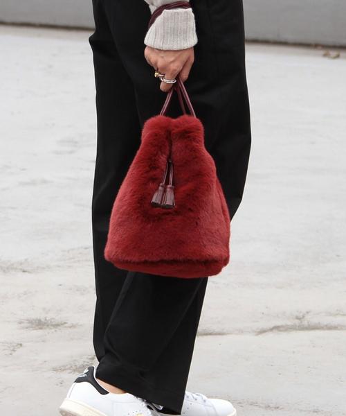 BEAUTY&YOUTH UNITED ARROWS(ビューティーアンドユースユナイテッドアローズ)の「BY∴ フェイクファータッセルドローストバッグ ◆(ハンドバッグ・レディース・モカ/ワインレッド/ダークグレー・FREE)」の6枚目の写真