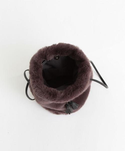 BEAUTY&YOUTH UNITED ARROWS(ビューティーアンドユースユナイテッドアローズ)の「BY∴ フェイクファータッセルドローストバッグ ◆(ハンドバッグ・レディース・モカ/ワインレッド/ダークグレー・FREE)」の8枚目の写真
