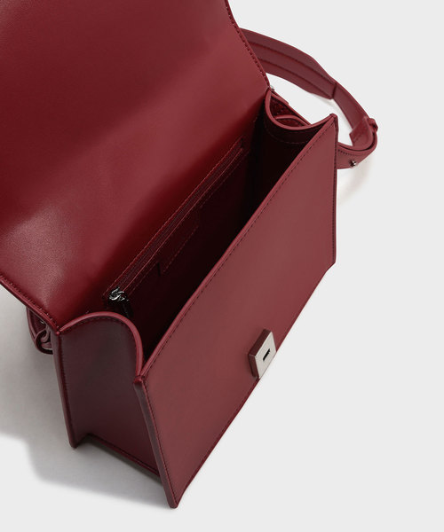 CHARLES & KEITH（チャールズ & キース）の「ノーテッドストラップハンドバッグ / KNOTED STRAP HANDBAG（ハンドバッグ・レディース・レッド/ライトベージュ/ブラック・M）」の11枚目の写真