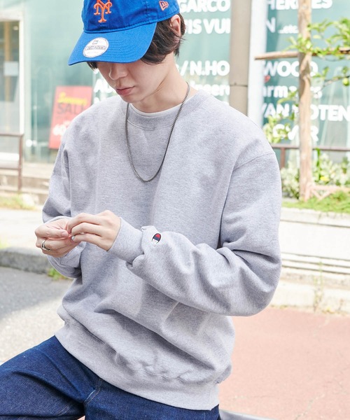 Champion（チャンピオン）の「Champion PULLOVER オーバーサイズ プルオーバー クルーネック スウェット（スウェット・メンズ・ホワイト/ブラック/チャコールグレー/ダークグリーン/グレー/ネイビー/ロイヤルブルー/レッド/ワイン/オレンジ/パープル・S/L/M/XL）」の4枚目の写真