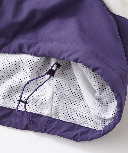 FILA（フィラ）の「【FILA】【ライトオン40周年記念別注モデル】ナイロンプルオーバー（パーカー・レディース・レッド/グリーン・ﾌﾘ-）」の7枚目の写真