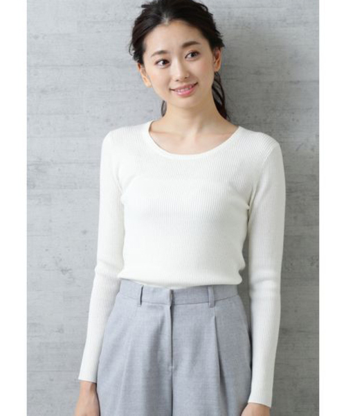 NATURAL BEAUTY BASIC（ナチュラルビューティーベーシック）の「【雑誌掲載】ウォッシャブルウールブレンドリブニット（ニット/セーター・レディース・ブラック/グレー/オフホワイト/ホワイト系その他/イエロー系その他・MEDIUM）」の2枚目の写真