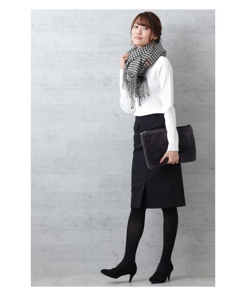 NATURAL BEAUTY BASIC（ナチュラルビューティーベーシック）の「【otonaMUSE 12月号掲載】モノトーン千鳥ストール（ストール/ショール・レディース・ブラック系その他/ベージュ系その他・FREE）」の7枚目の写真