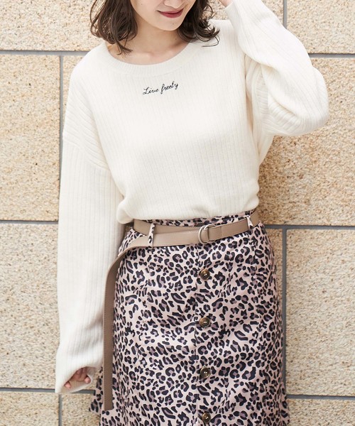 one after another NICE CLAUP（ワンアフターアナザーナイスクラップ）の「刺繍ロゴワイドリブニット（ニット/セーター・レディース・ピンク/アイボリー/ミント/カーキブラウン/オフホワイト・FREE）」の2枚目の写真