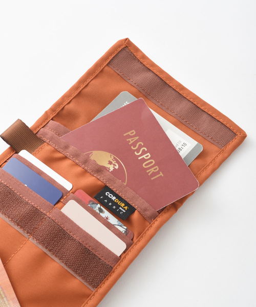 TRAVEL SHOP MILESTO(トラベルショップミレスト)の「MILESTO UTILITY セーフティポーチ9ポケット(トラベルグッズ・レディース・ブラック/ネイビー/レッド/オレンジ/ブルーグレー/コーラルピンク/グレイッシュベージュ/グリーン・フリ-)」の16枚目の写真