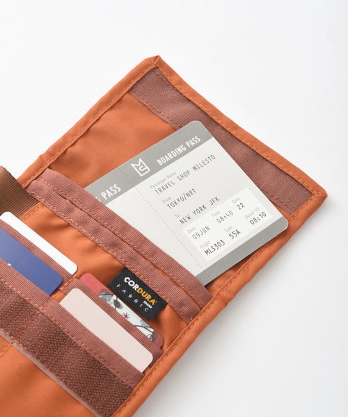 TRAVEL SHOP MILESTO(トラベルショップミレスト)の「MILESTO UTILITY セーフティポーチ9ポケット(トラベルグッズ・レディース・ブラック/ネイビー/レッド/オレンジ/ブルーグレー/コーラルピンク/グレイッシュベージュ/グリーン・フリ-)」の17枚目の写真