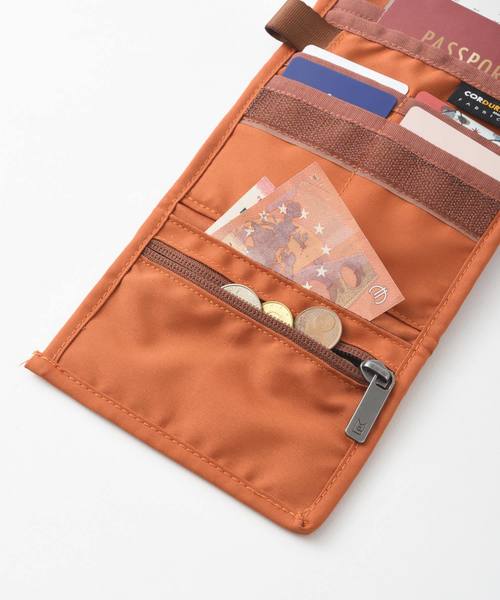 TRAVEL SHOP MILESTO(トラベルショップミレスト)の「MILESTO UTILITY セーフティポーチ9ポケット(トラベルグッズ・レディース・ブラック/ネイビー/レッド/オレンジ/ブルーグレー/コーラルピンク/グレイッシュベージュ/グリーン・フリ-)」の18枚目の写真