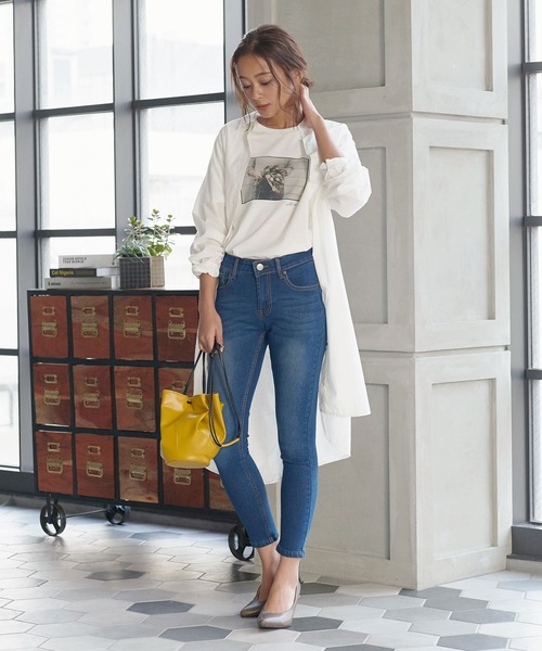 KOBE LETTUCE（コウベレタス）の「フェイクレザーラウンド巾着バッグ（ショルダーバッグ・レディース・グレイッシュベージュ/ブラック/グリーン/アイボリー/イエロー・FREE）」の19枚目の写真