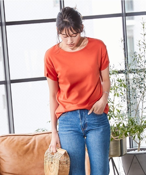 KOBE LETTUCE(コウベレタス)の「前身二重袖タックカットソートップス(Tシャツ/カットソー・レディース・オフホワイト/オレンジ/グレイッシュベージュ/イエロー系その他/ネイビー/ブラック・FREE)」の10枚目の写真