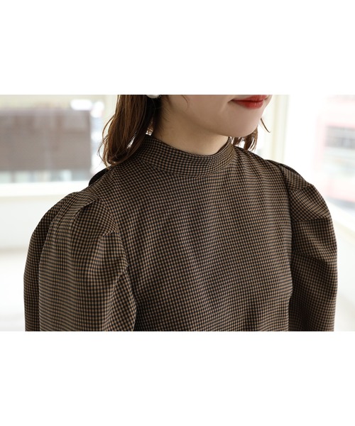 one after another NICE CLAUP(ワンアフターアナザーナイスクラップ)の「バックリボンブラウス(Tシャツ/カットソー・レディース・オフホワイト/ブラック/ベージュ/チェック・FREE)」の13枚目の写真