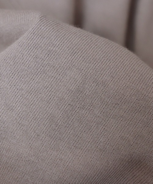 andme(アンドミー)の「USAコットン長袖オーバーサイズ裾ラウンドTシャツ(Tシャツ/カットソー・レディース・チャコールグレー/ブラック/オフホワイト/キナリ/ベージュ/ホワイト/ブルー系その他/ブラウン・M/S)」の14枚目の写真