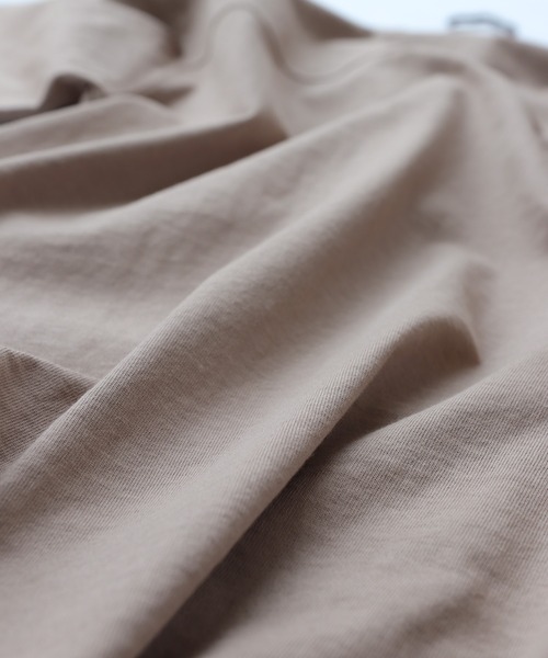 andme(アンドミー)の「USAコットン長袖オーバーサイズ裾ラウンドTシャツ(Tシャツ/カットソー・レディース・チャコールグレー/ブラック/オフホワイト/キナリ/ベージュ/ホワイト/ブルー系その他/ブラウン・M/S)」の15枚目の写真