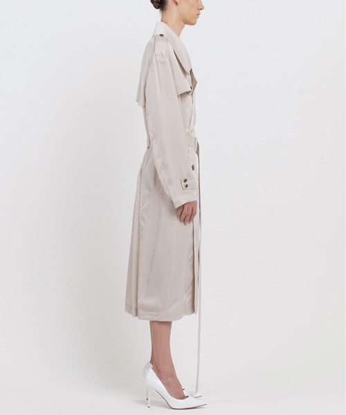 DRESSEDUNDRESSED（ドレスドアンドレスド）の「DRESSEDUNDRESSED Cupro Trenchcoat (DUS21542)（トレンチコート・メンズ・ベージュ・3）」の8枚目の写真