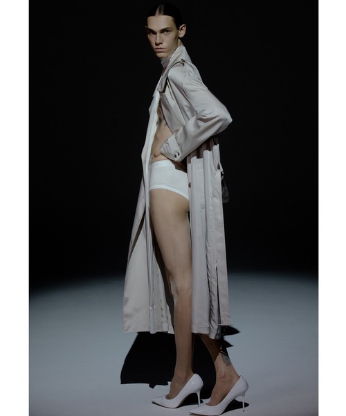 DRESSEDUNDRESSED（ドレスドアンドレスド）の「DRESSEDUNDRESSED Cupro Trenchcoat (DUS21542)（トレンチコート・メンズ・ベージュ・3）」の10枚目の写真