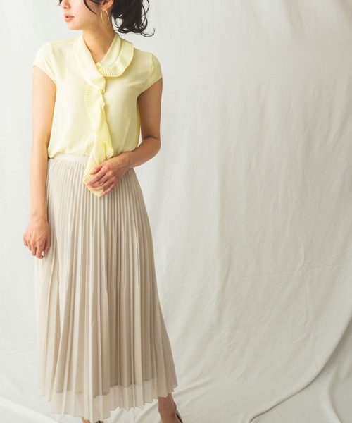 NARACAMICIE(ナラカミーチェ)の「ソフトジョーゼットプリーツタイブラウス(シャツ/ブラウス・レディース・オフホワイト/イエロー/ベージュ・SMALL/MEDIUM/LARGE)」の19枚目の写真
