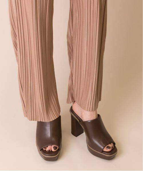 RANDA（ランダ）の「ソフト ボリュームソールミュールサンダル（サンダル・レディース・ブラック/ベージュ/ブラウン・LL/S/M/L）」の3枚目の写真