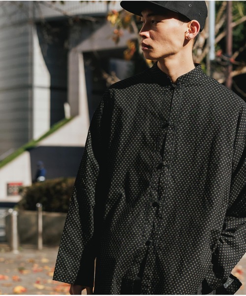 ROOP TOKYO by Hayato(ループトウキョウバイハヤト)の「ROOPTOKYO by Hayato Printed China Shirts ブロード総柄 チャイナシャツ カジュアル ユニセックス(シャツ/ブラウス・メンズ・ブラック/アイボリー/シャーベット・M/L)」の3枚目の写真