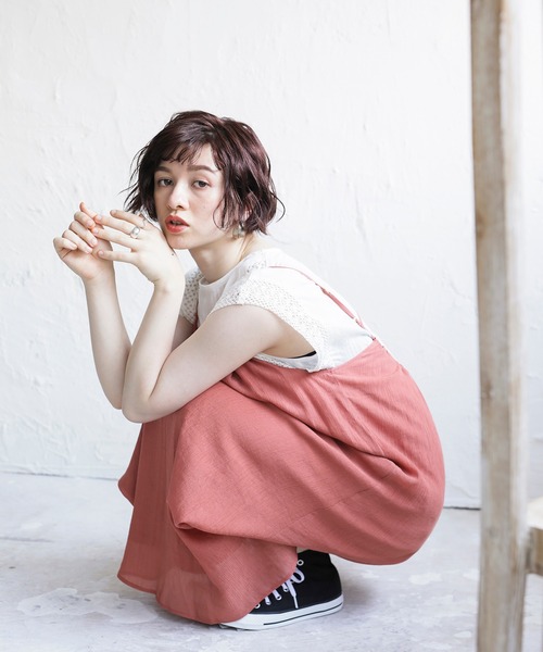 ENNEA（エンネア）の「【カールマイヤー】バックデザイン・ギャザーキャミワンピース（スカート・レディース・ベージュ/サックスブルー/オレンジ/グリーン/キャメル・38）」の19枚目の写真