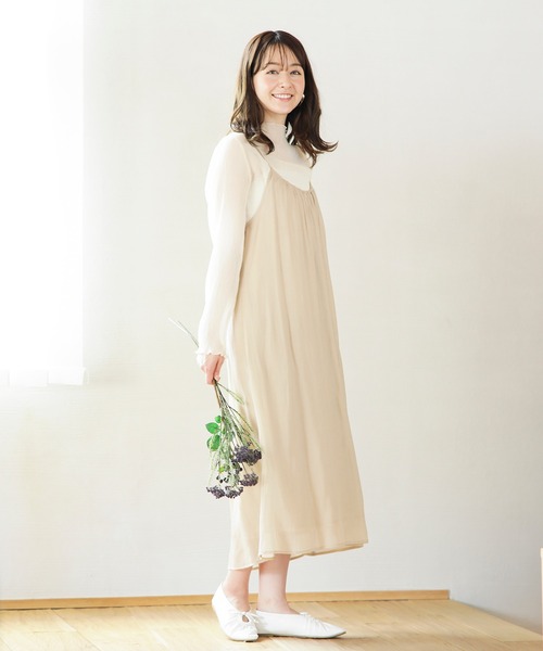 ENNEA（エンネア）の「【カールマイヤー】バックデザイン・ギャザーキャミワンピース（スカート・レディース・ベージュ/サックスブルー/オレンジ/グリーン/キャメル・38）」の22枚目の写真