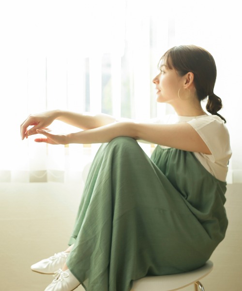 ENNEA（エンネア）の「【カールマイヤー】バックデザイン・ギャザーキャミワンピース（スカート・レディース・ベージュ/サックスブルー/オレンジ/グリーン/キャメル・38）」の7枚目の写真