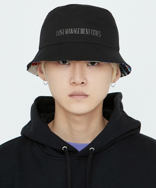 LMCの「【LMC】ARTWORKS PAINTING REVERSIBLE BUCKET HAT / エルエムシー アートワーク ペインティング 総柄 リバーシブル バケットハット(ハット・メンズ・ブラック・FREE)」の5枚目の写真